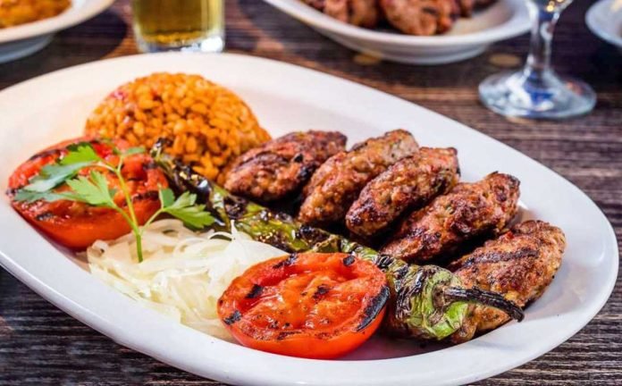 ekonomik orijinak patetesli kıbrıs köftesi tarifi