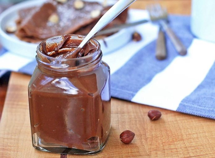 evde-nutella-yapımı-nasıl-yapılır evde nutella nasıl yapılır