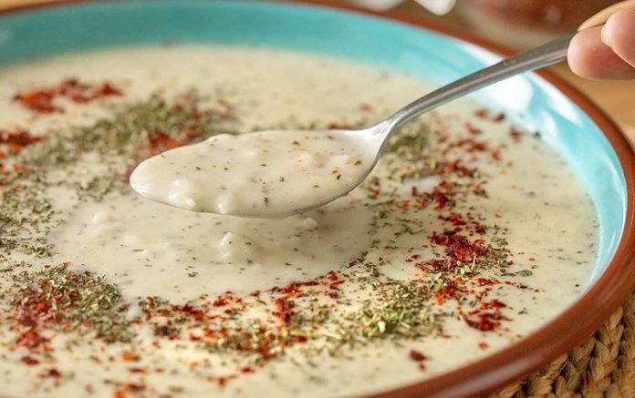 hakiki-yoğurt-çorbası-tam-kıvamında hakiki yayla yoğurt çorbası tarifi yapılışı