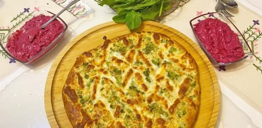 sarımsaklı kaşarlı pide yapılışı