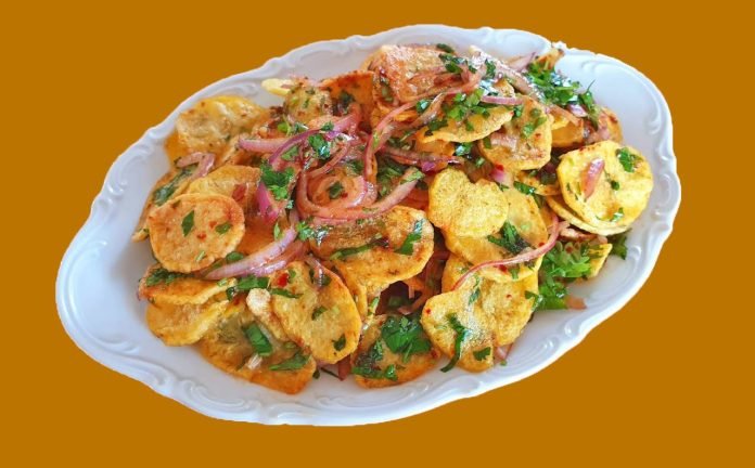 çıtır-patates-salatası-tarifi-nasıl-yapılır çıtır patates salatası yapılışı