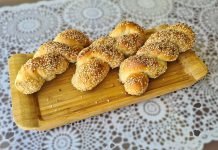 Çıtır Çıtır Çubuk Simit Tarifi: Pastane Simidi Nasıl Yapılır? pastane usulü çubuk simit yapımı
