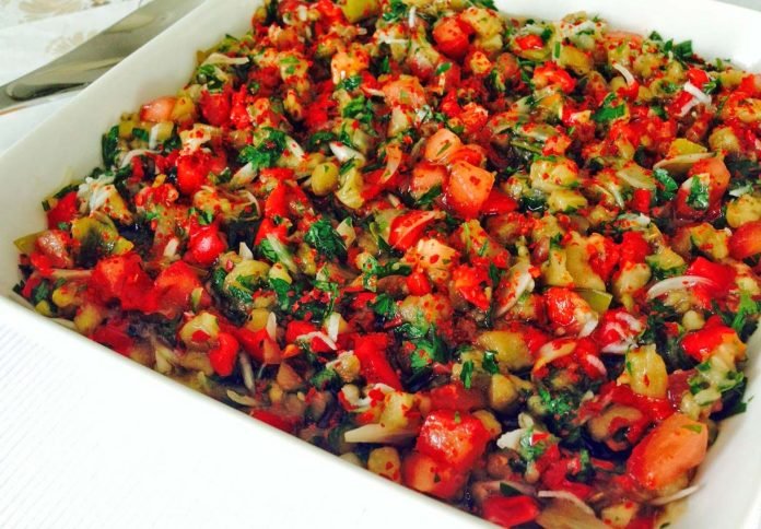kuru fasulye salatası yapılışı malzemeleri