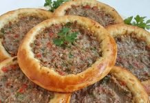 Kaşarla Yapılan Farklı Bir Tarif: Evde Etli Ekmek Tarifi Nasıl Yapılır? Etli Ekmek Tarifi yapılışı